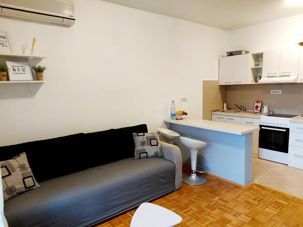 Red Brick Apartment Beograd Bagian luar foto